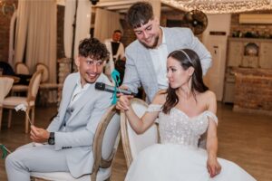 Esküvői ceremóniamester szolgáltatás Budapest - Varga-Szömös Bence munkában